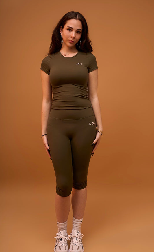 OLIVE CAPRI SET